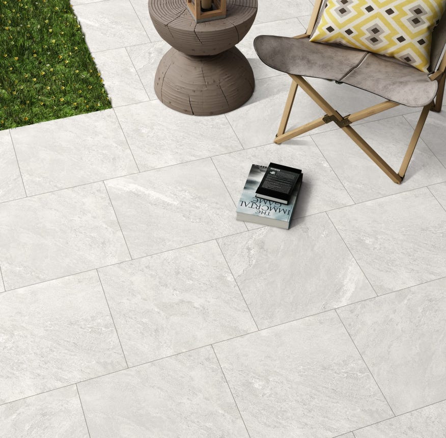 Porcelain vs. Sandstone Paving: What’s the Difference and How Do You Lay Them?