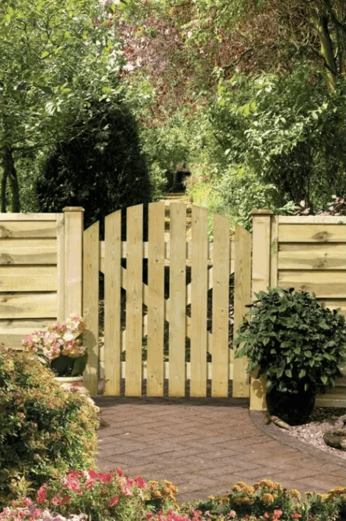 Grange Domed Ledged & Braced Path Gate DOMLBGT 900mm wide x 1050mm high